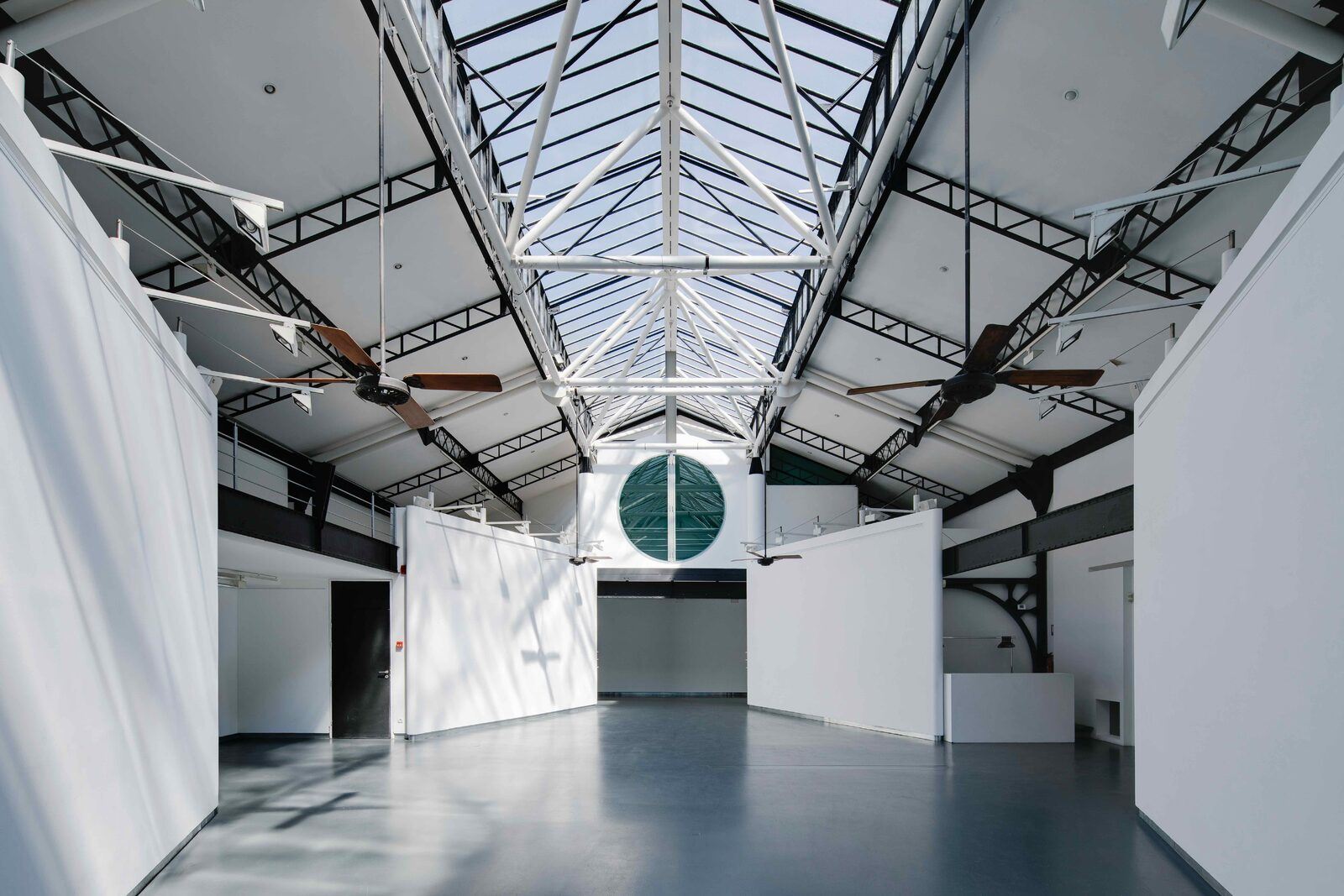 La nef de l'Atelier Basfroi sous sa verrière